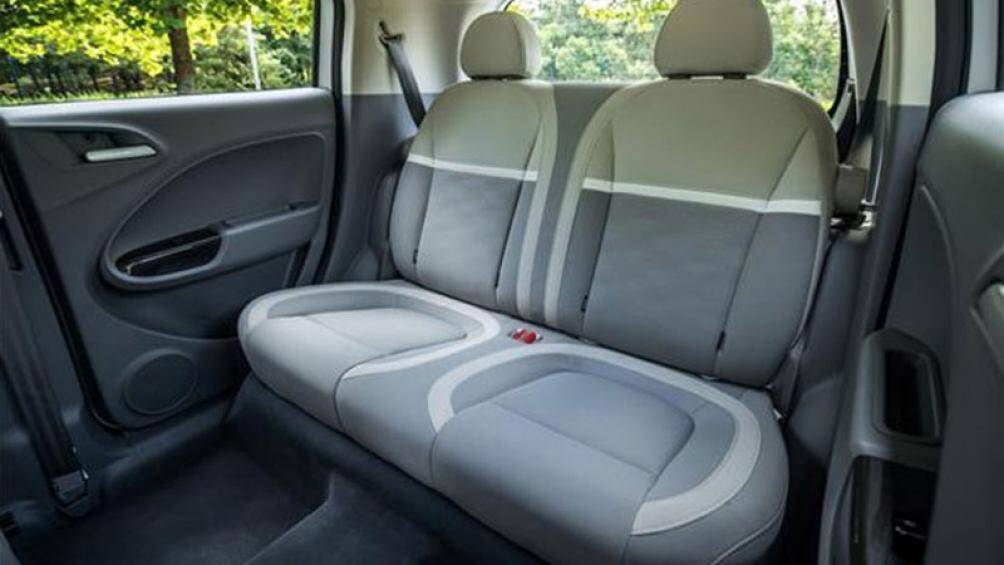 Một tùy chọn khác là 38 kWh (cùng mô tơ điện có công suất 60 mã lực và mô-men xoắn cực đại 130 Nm)