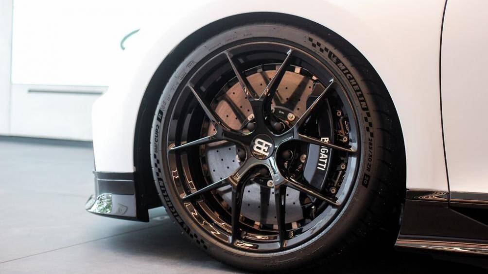 Bộ mâm mới trên bản Pur Sport được chế tạo với trọng lượng nhẹ hơn 16 kg so với bản tiêu chuẩn