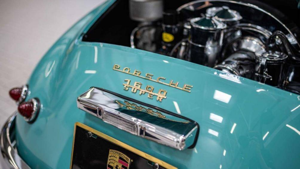 Hệ thống ống xả và phanh là nguyên bản của Porsche và hệ thống treo ở cả hai trục cũng vậy