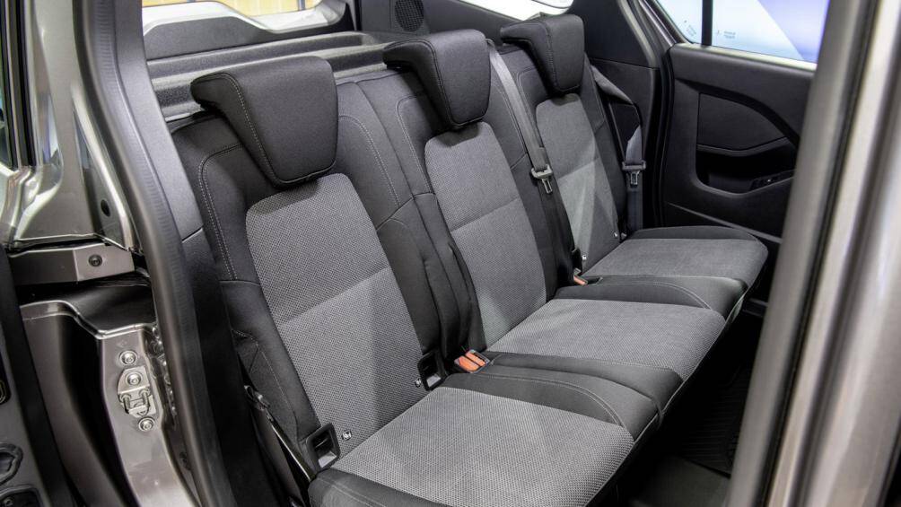 Chiếc xe cũng sẽ có khả năng sạc nhanh để sạc đầy pin từ 10% đến 80% trong 40 phút