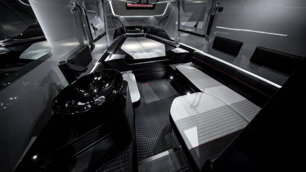 Sun-Top mang lại sự yên tâm hơn khi thời tiết bỗng chuyển biến giữa biển