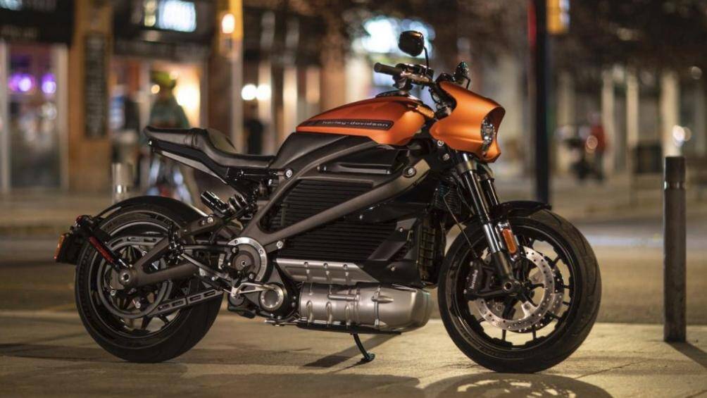 8. Harley-Davidson LiveWire (vận tốc tối đa: 153 km/h)