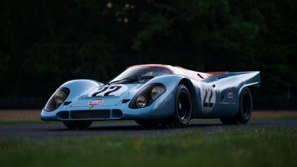 Để làm cho bộ phim "Le Mans" thêm phần sống động, các nhà sản xuất đã sử dụng một chiếc xe thật để dùng trong phim