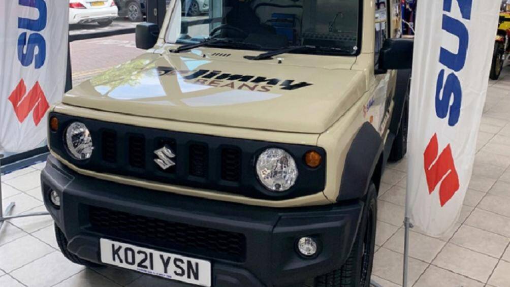 Xe có một cặp ắc quy phụ dung lượng lớn 125A/H 12V để cung cấp năng lượng không khí thải nếu cần