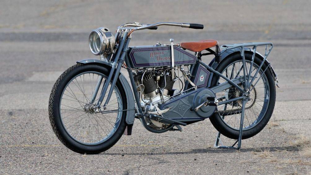 1. Harley-Davidson 11F 1915