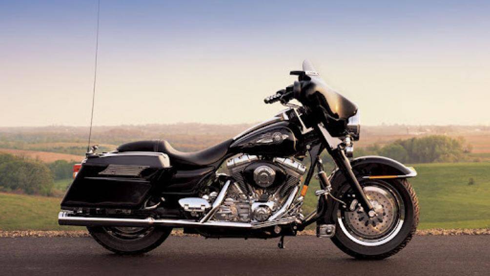 10. Harley-Davidson FLHT Electra Glide Standard 2009