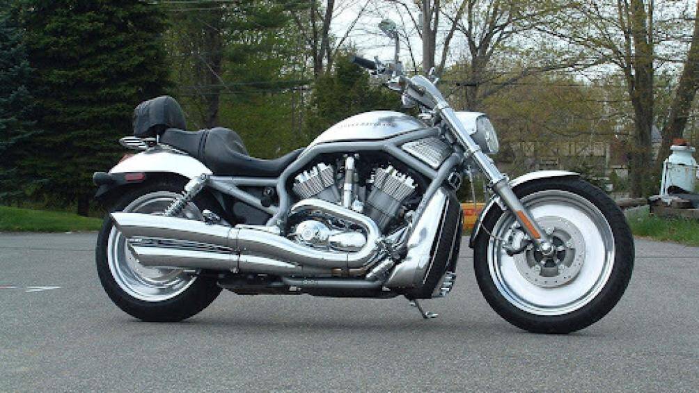 8. Harley-Davidson VRSCA V-Rod 2002