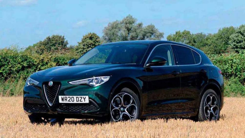 7. Alfa Romeo Stelvio 2021