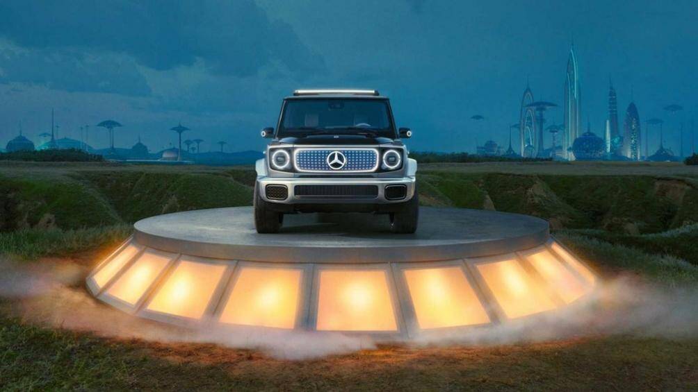 Mẫu Concept này sở hữu các cửa kính có vị trí cao, tay nắm cửa nổi bật ở bên sườn, và những đèn pha hình tròn chiếu sáng phía trước