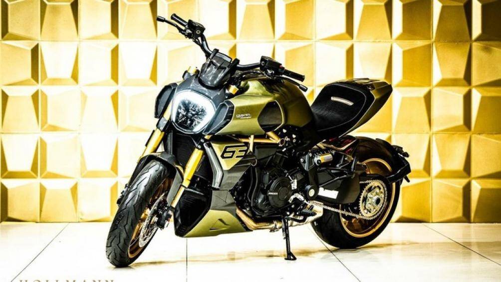 Bên ngoài, xe được khoác lớp áo ấn tượng giống như siêu xe Lamborghini Sian nên nó còn được mệnh danh là mẫu xe "Lamborghini" 2 bánh