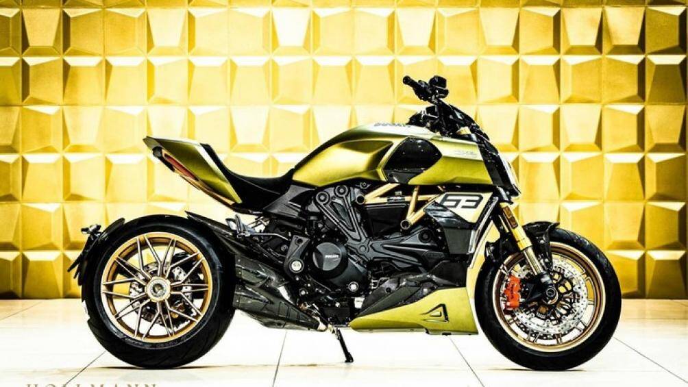 Ducati Diavel 1260 Lamborghini được sản xuất giới hạn đúng 630 chiếc trên toàn thế giới nên không khó hiểu vì sao nó có giá cao vậy