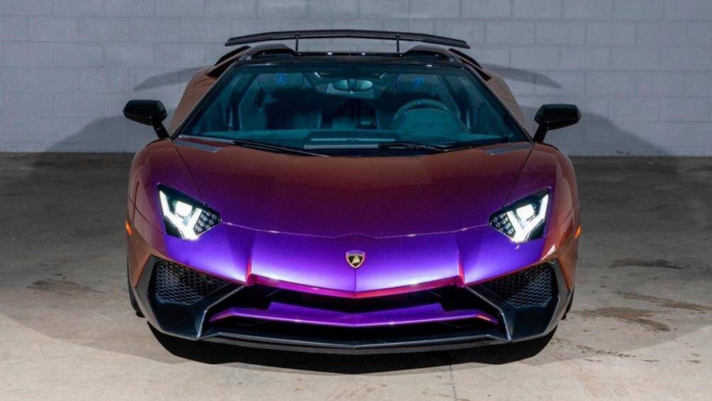 Lamborghini Aventador LP750-4 SV Roadster được hãng siêu xe đến từ Ý sản xuất chỉ 500 chiếc, ít hơn 100 chiếc so với phiên bản coupe