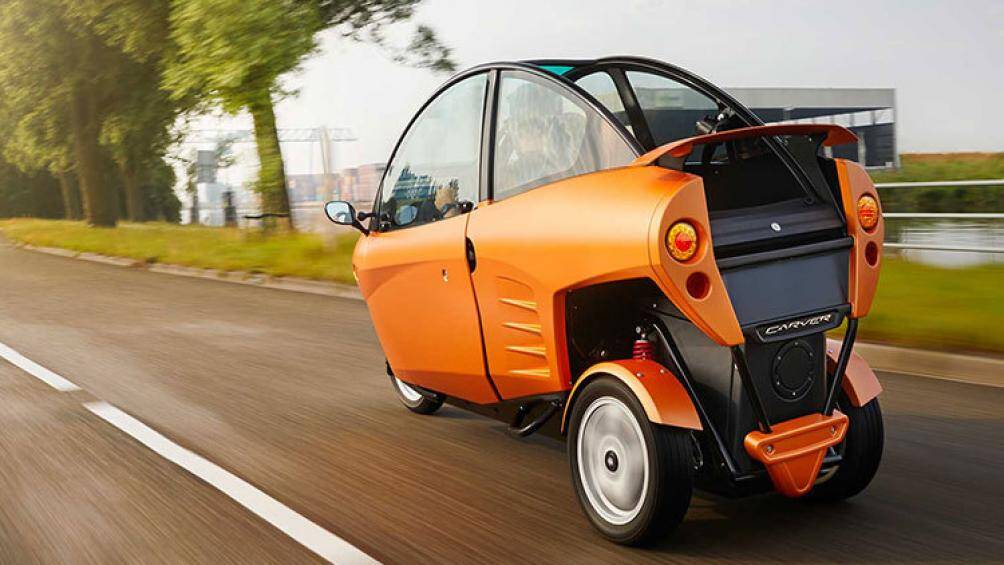 Với trọng lượng rất nhẹ, chiếc xe chỉ cần trang bị cụm pin 5,4 kWh, đồng nghĩa chi phí không đáng kể để sạc đầy. Nó cũng có phạm vi di chuyển 96 km