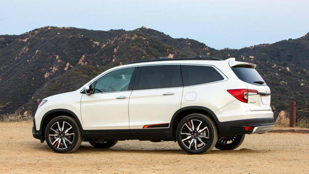 9. Honda Pilot 2021 (mức tiêu hao nhiên liệu ở đường hỗn hợp: 12,3 lít/100 km)