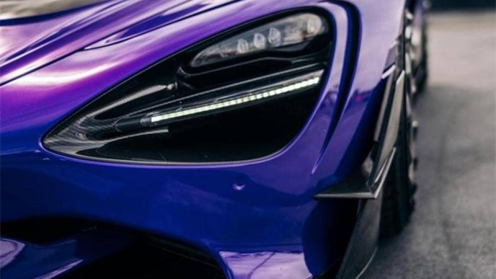 Trên chiếc 720S này mọi chi tiết đều được thiết kế lại một cách tỉ mỉ, thậm chí là những chi tiết nhỏ nhất để giúp chiếc xe trở nên hoàn mỹ