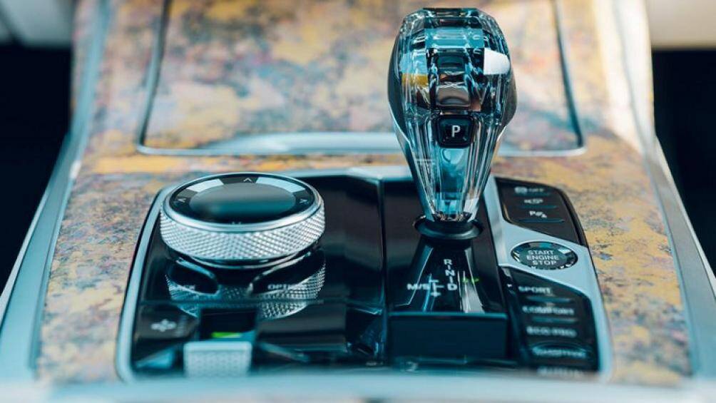 "Trái tim" của BMW X7 Nishijin là khối động cơ dầu diesel tăng áp 3.0L 6 xi-lanh sản sinh công suất 335 mã lực và mô-men xoắn 700 Nm