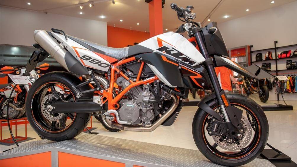 3. KTM 990 Supermoto R