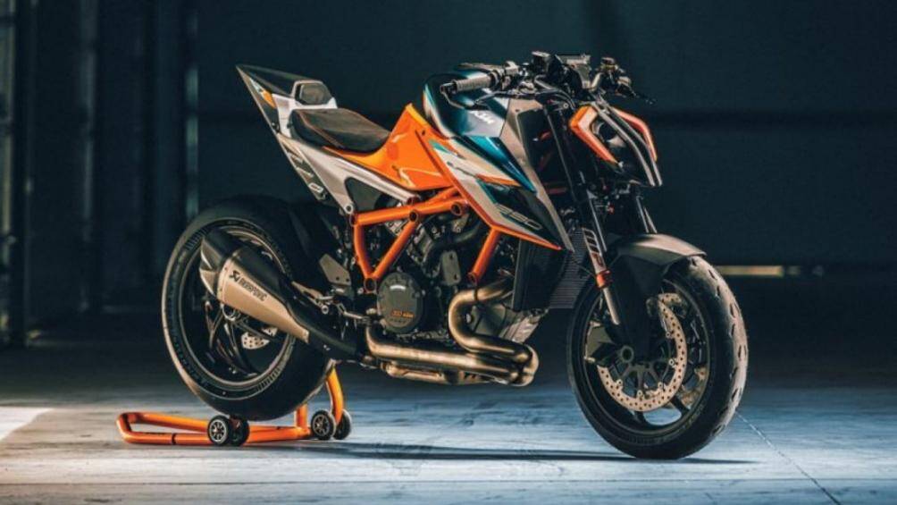 6. KTM 1290 Super Duke RR
