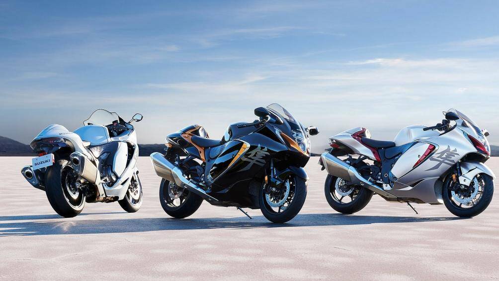 Trong buổi giới thiệu của Suzuki, thông số kỹ thuật của Suzuki Hayabusa 2021, Suzuki V-Storm 1050XT và Suzuki GSX-S1000 được hé lộ
