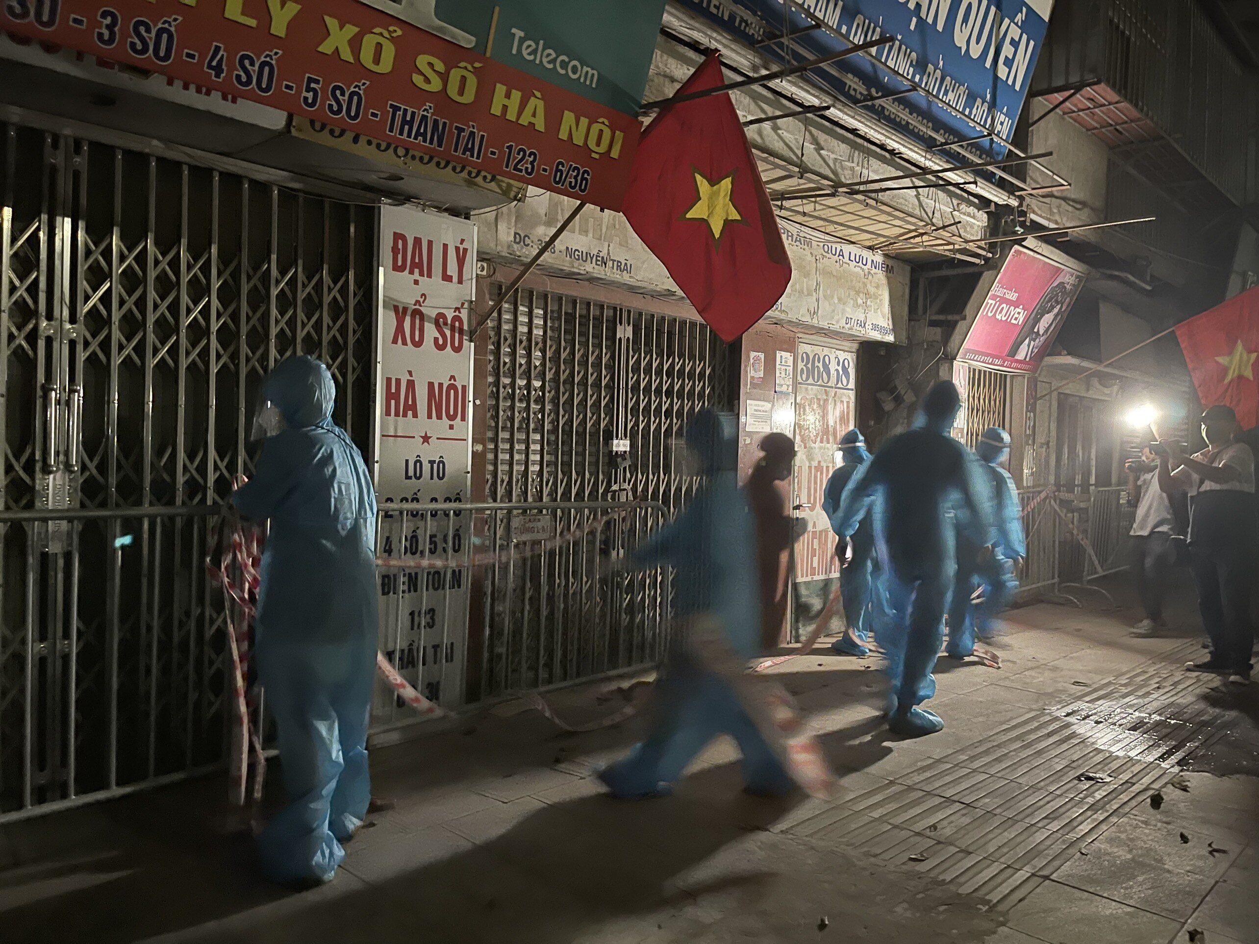 Quá trình được thực hiện nhanh chóng và đảm bảo đúng quy định phòng chống dịch Covid-19.