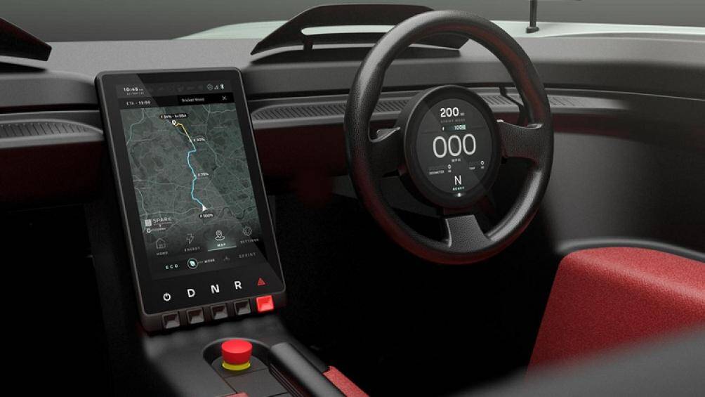 Bên trong, chiếc xe có trang bị da nhân tạo bền vững, màn hình tròn 5 inch tích hợp trên vô lăng và màn hình cảm ứng trung tâm 10 inch nằm dọc