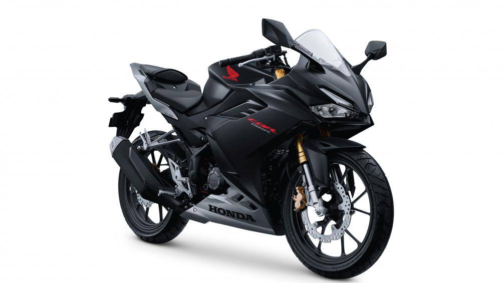 Đồng thời tránh luồng gió tiếp xúc mạnh vào người điều khiển, hạn chế tối đa mệt mỏi trên hành trình dài (Ảnh phiên bản đặc biệt).