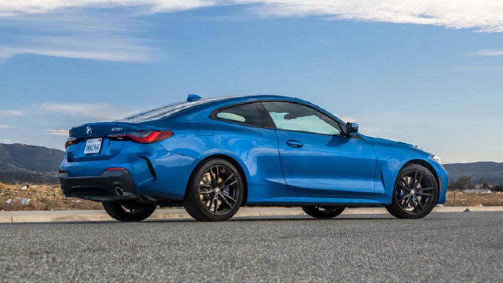 5. BMW 4 Series 2022 (giá khởi điểm: 46.195 USD)