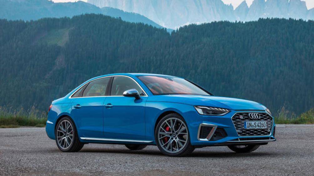 7. Audi S4 2021 (giá khởi điểm: 50.945 USD)