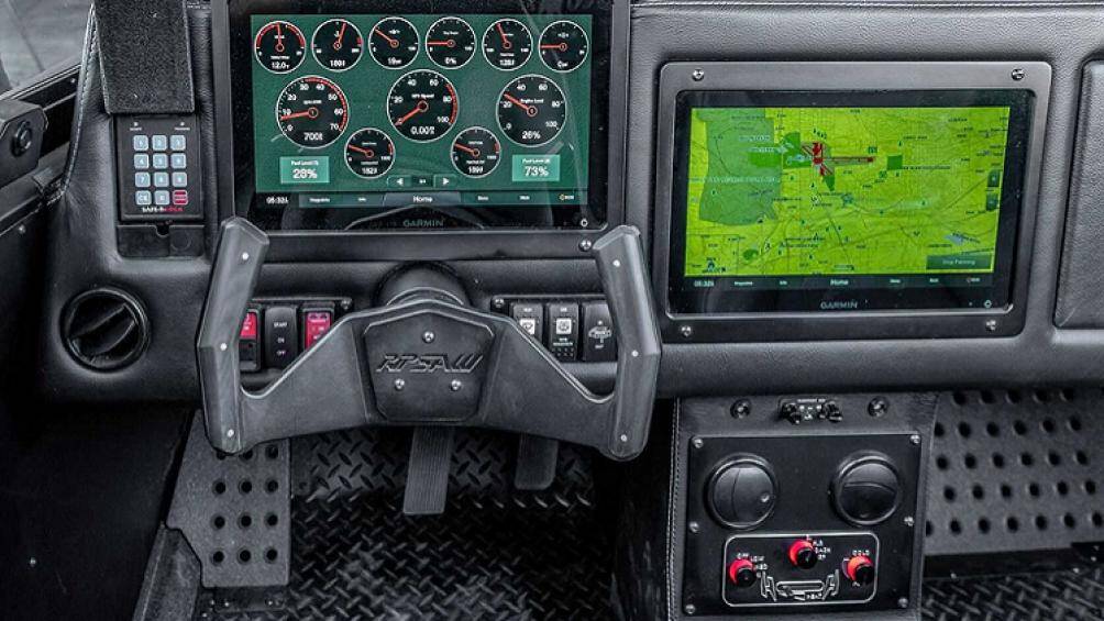 Cung cấp sức mạnh cho Ripsaw EV4-F4 là động cơ diesel Duramax V8 6.6L, cho công suất 800 mã lực, chiếc xe này có tốc độ tối đa gần 97 km/h