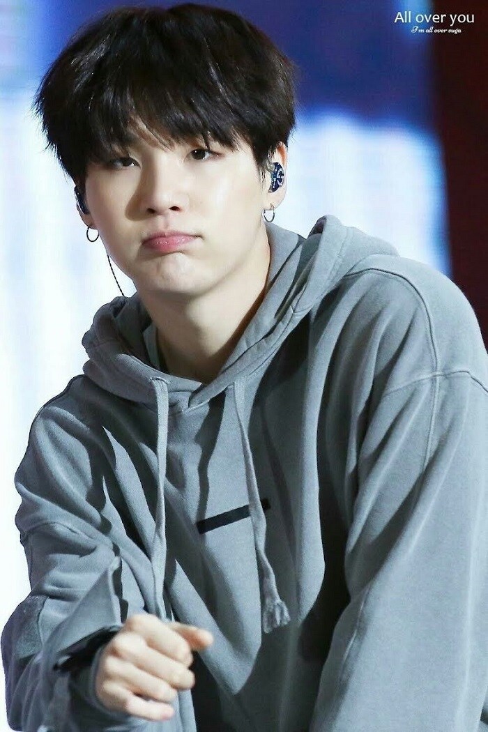 Suga BTS mang hơn 2 tỷ tặng bệnh nhi ung thư vào sinh nhật thứ 28   Showbiz 24h  Giải trí  VGT TV