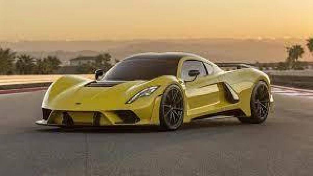Hennessy Venom F5: Ra mắt vào năm 2020, Hennessy Venom F5 đã đưa cuộc đua ở phân khúc siêu xe nhanh nhất thế giới lên một tầm cao mới