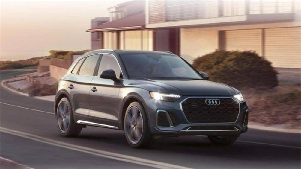 10. Audi Q5 e PHEV: Xe tiêu tốn khoảng 4,7 lít xăng cho 100 km đường hỗn hợp, 30 km ở chế độ chạy điện hoàn toàn