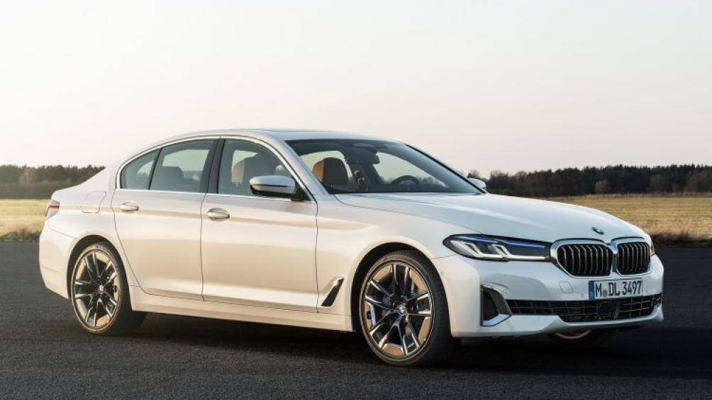 1. BMW 5 Series (doanh số: 167.069 chiếc)