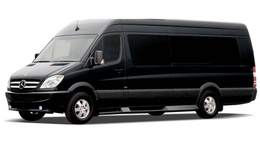 Công ty an ninh Canada có tên Inkas vừa thiết kế chiếc Mercedes-Benz Sprinter trở thành một căn phòng di động an toàn