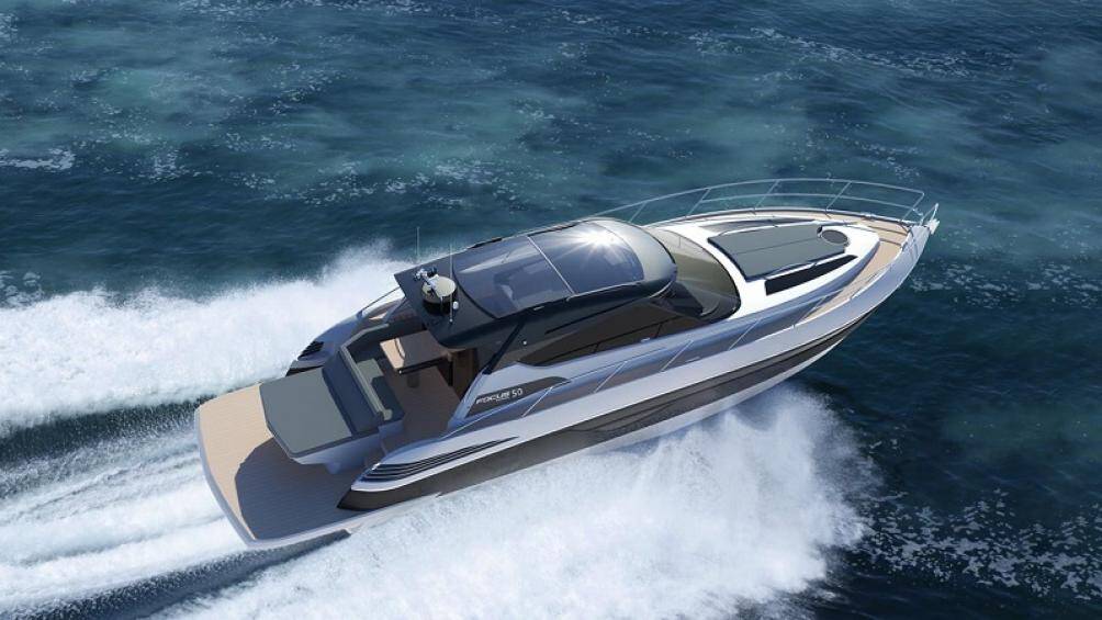 Với tốc độ tối đa lên đến xấp xỉ 60 km/h, FP50 chắc chắn sẽ đem đến những trải nghiệm thú vị và đầy phấn khích khi lướt trên mặt biển