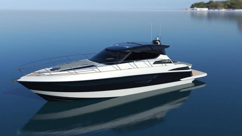 FP50 có buồng lái kín được chế tạo thủ công từ từng mảnh và từng lớp có kích thước từ 10,05 - 15,14m ghép lại với nhau