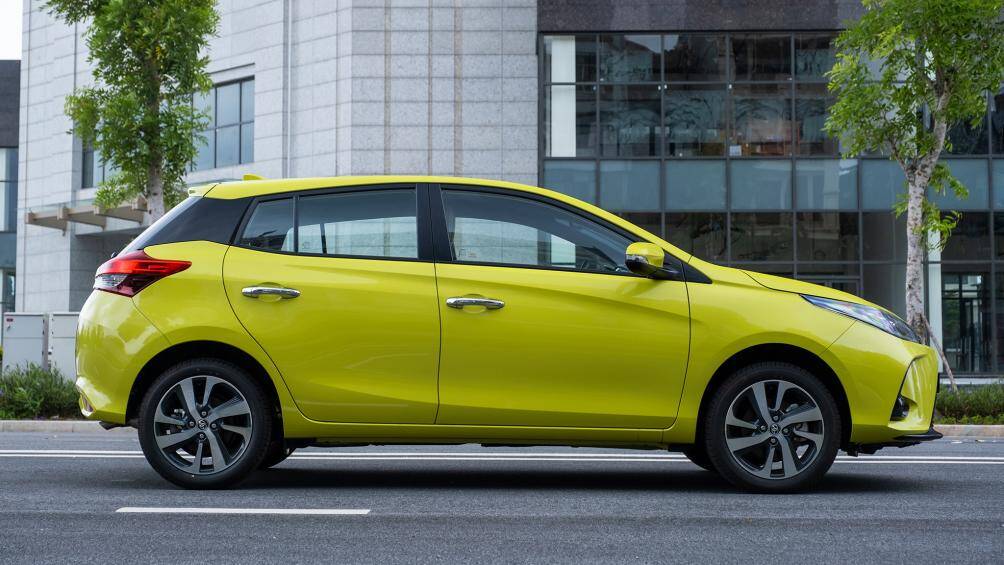 1. Toyota Yaris (doanh số: 12.696 chiếc)