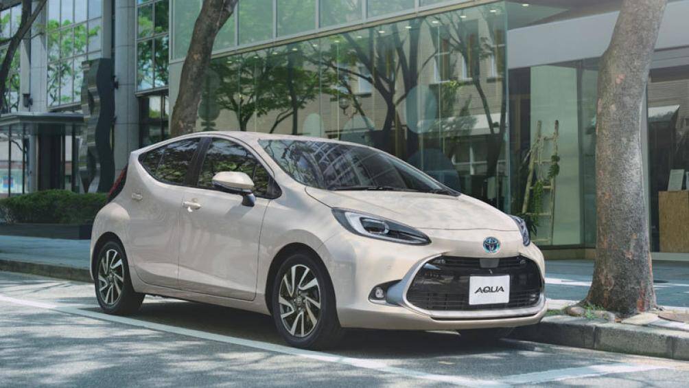 2. Toyota Aqua (doanh số: 11.137 chiếc)