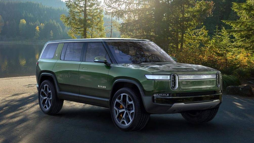 3. Rivian R1S