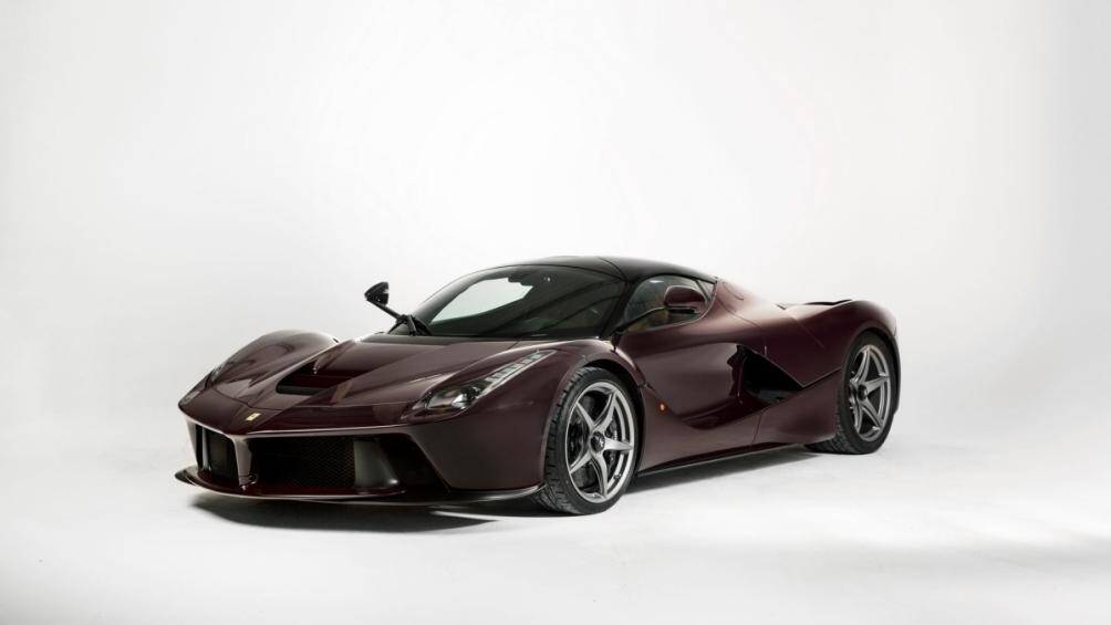 Mẫu siêu xe Ferrari LaFerrari 2016 với màu sơn Vinaccia cực độc sẽ được bán đấu giá vào ngày 6/11 tới đây