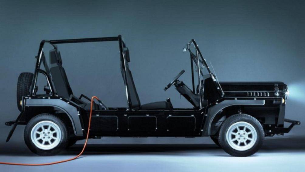 Moke Electric được trang bị một mô tơ điện sản sinh 44 mã lực, chiếc Moke mới sẽ có thể tăng tốc từ 0-55 km/h trong 4,5 giây