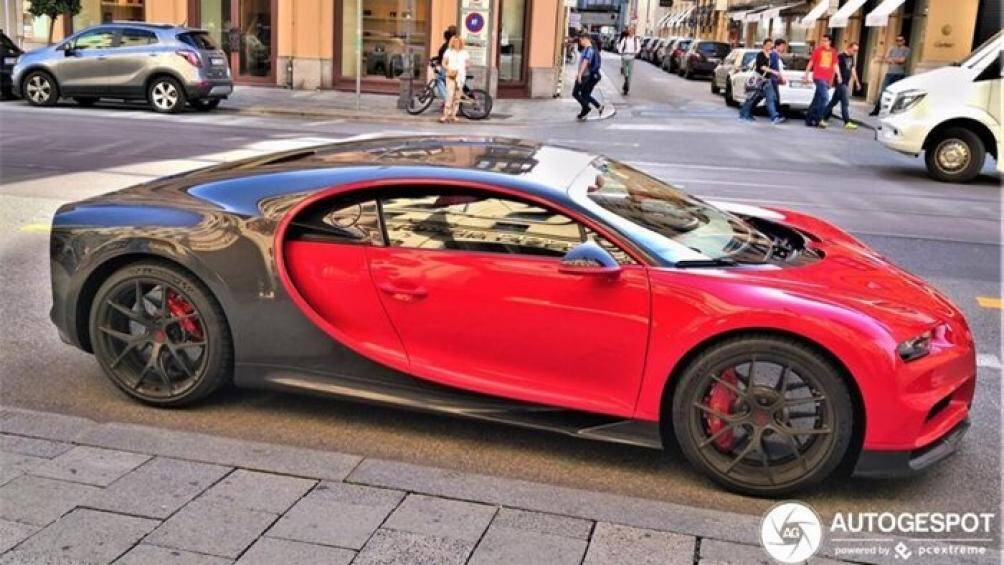 Bugatti Chiron là mẫu siêu xe được sản xuất giới hạn chỉ 500 chiếc trên toàn thế giới, với mức giá từ 3 triệu USD (68,3 tỷ đồng)