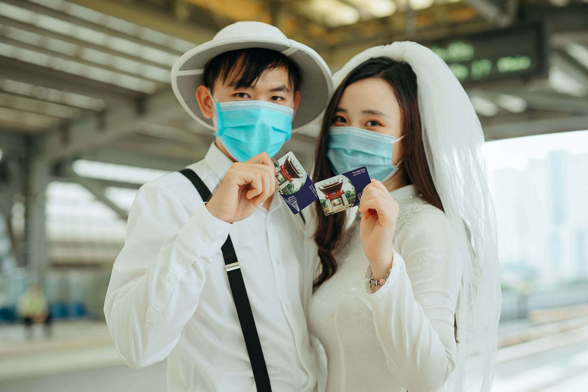 Hành trình của họ bắt đầu bằng 2 tấm vé khởi hành chuyến tàu hạnh phúc.