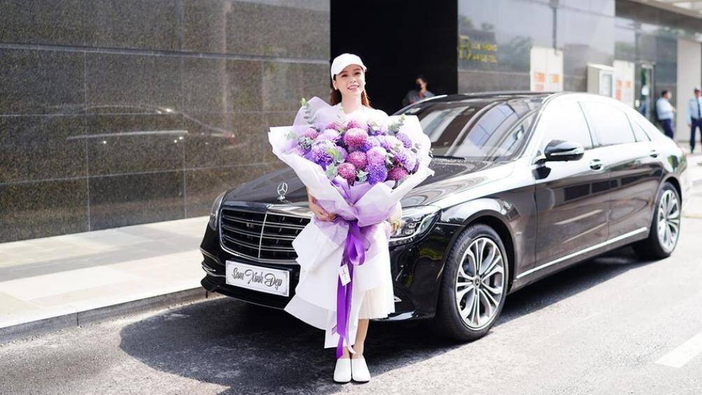 Mercedes-Benz S 450 L Luxury (4,9 tỷ đồng): Chiếc xe này được mua hơn nửa năm sau khi mua chiếc Mercedes-Benz V250
