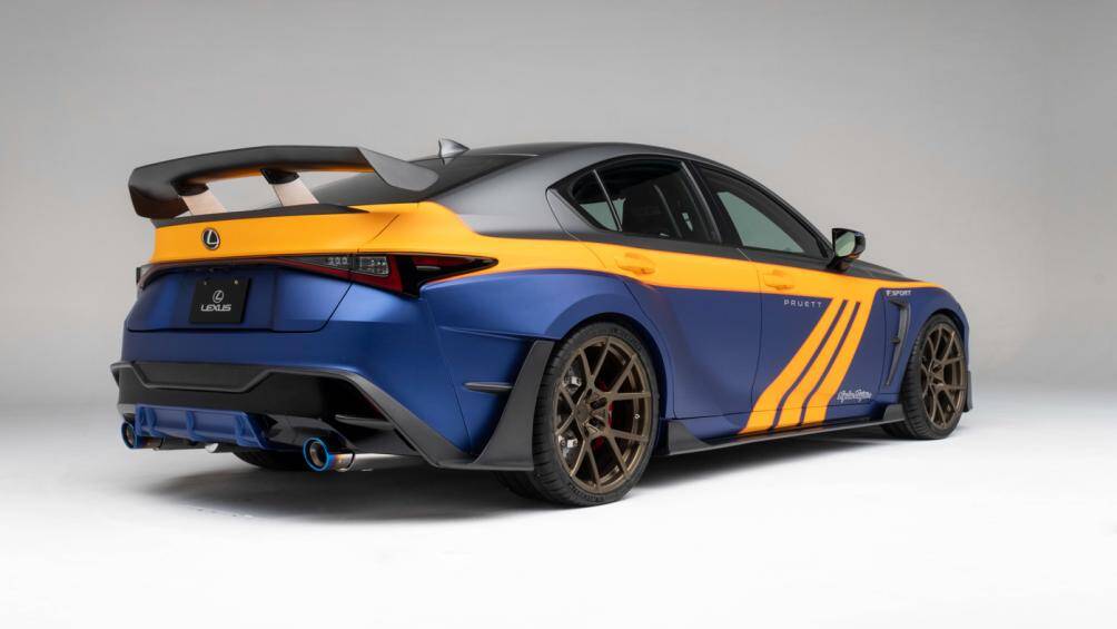 Bộ đôi này được được thiết kế dựa trên phiên bản xe đua concept của IS 500 và IS 350