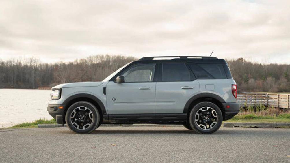 3. Ford Bronco Sport 2021 (giá khởi điểm: 26.660 USD)