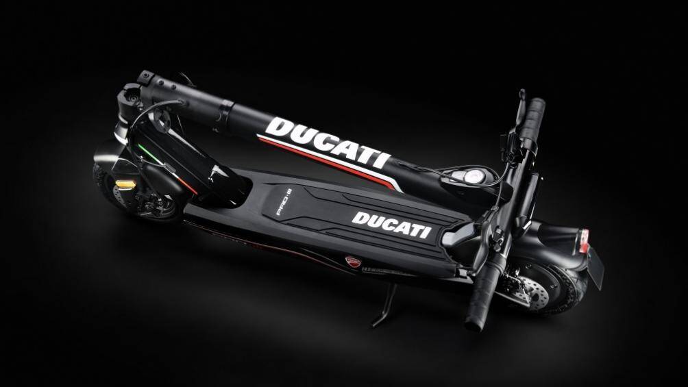 Với động cơ 350W, Ducati Pro-III có tốc độ tối đa hạn chế, chỉ khoảng 25km/h