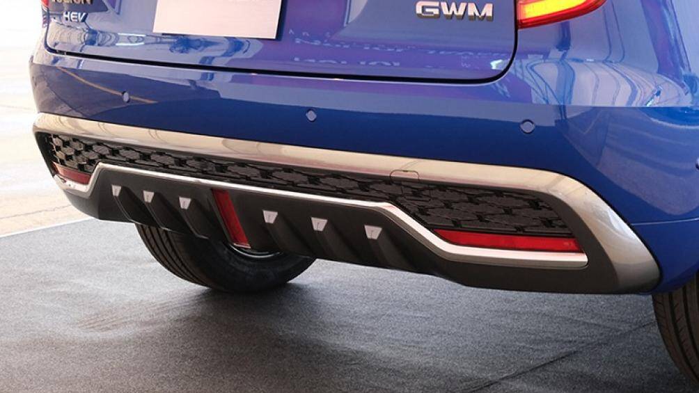 Những trang bị an toàn khác như hệ thống kiểm soát hành trình thích ứng, phanh khẩn cấp tự động, cảnh báo va chạm phía trước, camera 360...