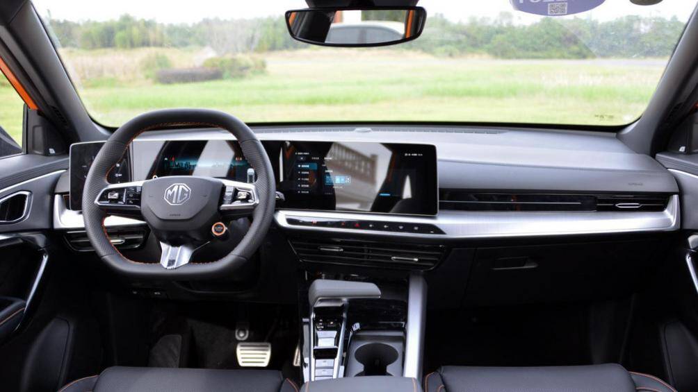 Đến đầu năm sau, MG One 2022 với phong cách thiết kế β mới tiếp tục được tung ra thị trường