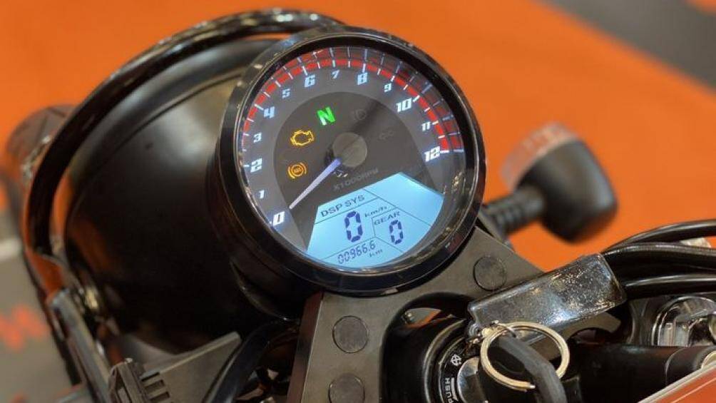 Khối động cơ này sản sinh công suất tối đa 16,8 mã lực tại 8.500 vòng/phút và mô-men xoắn cực đại 17 Nm tại 5.500 vòng/phút